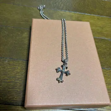 실버 크로스 목걸이
