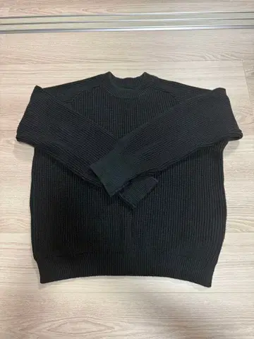 CURRY&CO. 다크 블루 리브 니트 스웨터