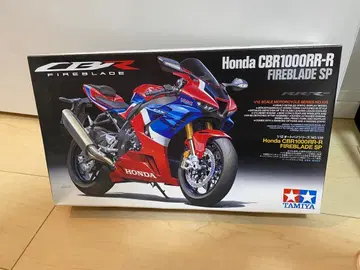 TAMIYA Honda CBR1000RR-R FIREBLADE
