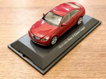 중고품 1/43 메르세데스 정품 슈코 메르세데스벤츠 E클래스 쿠페 빨간색