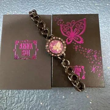 안나수이 손목시계