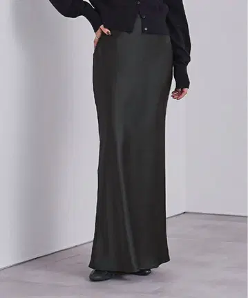 ur's 새틴 머메이드 맥시 스커트 새틴 머메이드 블랙 M 사이즈