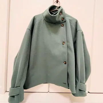 mystywoman 미스티우먼 그린 스탠드 칼라 숏코트