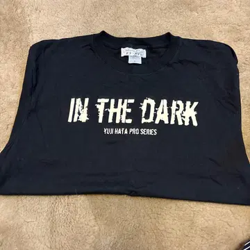 IN THE DARK T셔츠 YUJI HATA PRO SERIES