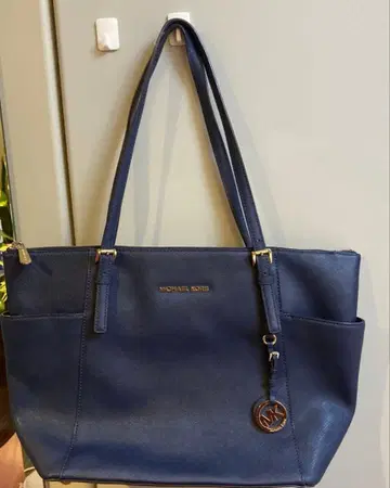 MICHAEL KORS 네이비 토트백