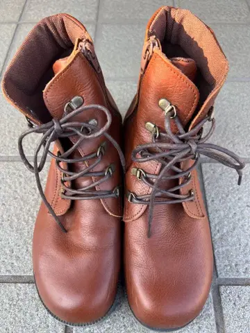 아로마 도 뮤게 브라운 가죽 부츠