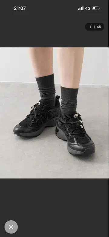 센스 오브 플레이스 스니커즈 블랙