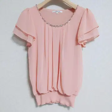 [ 미사용 새상품 ] 프라이드 글라이드 쉬폰 블라우스 핑크 반팔 비쥬