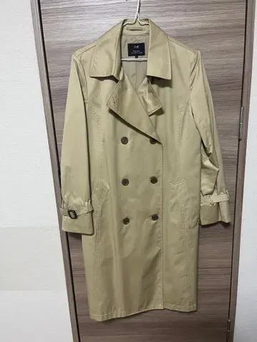 23구 베이지 트렌치코트