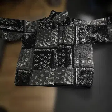 패치워크 디자인 블랙 자켓 FTC