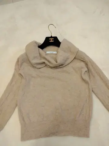 UNTITLED 베이지 오프 터틀넥 니트 캐시미어 혼방