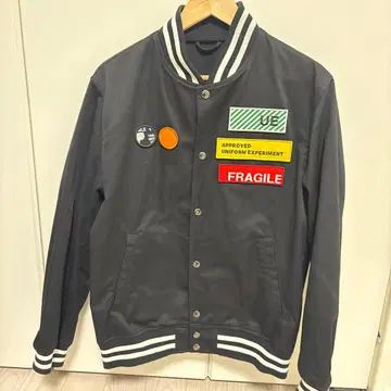 UNIFORM EXPERIMENT 패치 부착 바시티 자켓 SOPH 소프