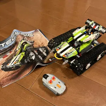 LEGO Technic 42065 전동 모터 포함