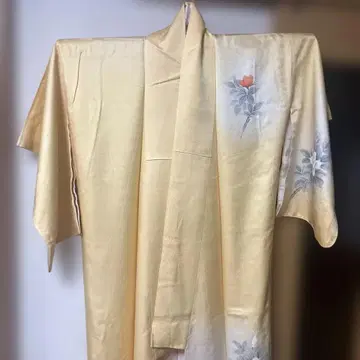 골드 컬러 꽃무늬 자수 호몬기