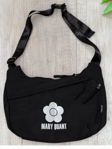 MARY QUANT 블랙 숄더백
