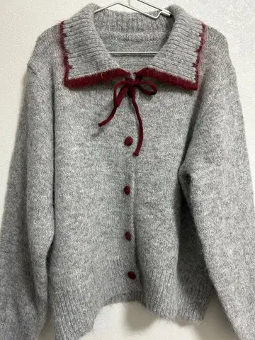 그레이 니트 스웨터 카라 부착 긴팔