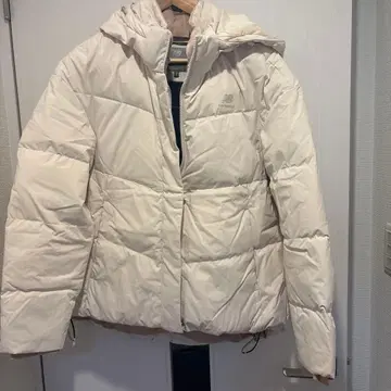 뉴발란스 다운 자켓 M 사이즈