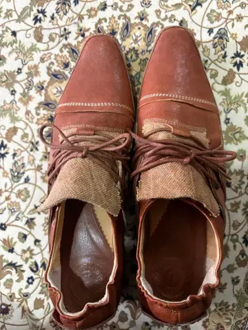 브라운 가죽 로퍼