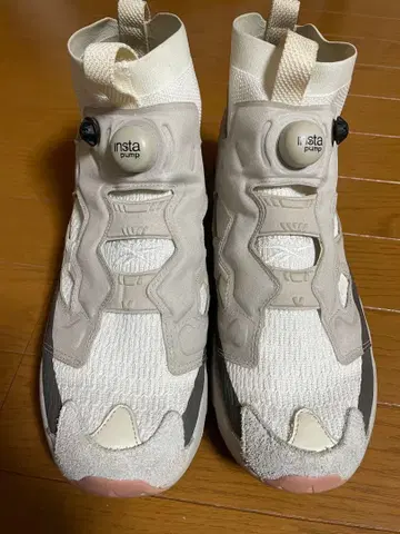 Reebok 인스타 펌프 하이컷 스니커즈