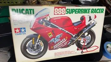 Ducati 888 Superbike Racer 1/12