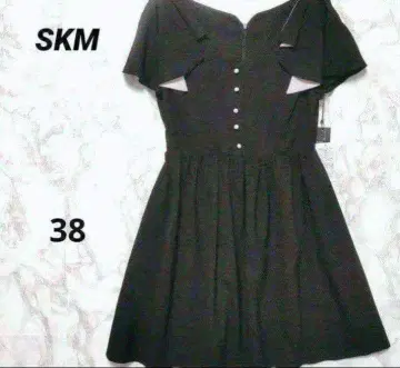 [ 미사용 새상품 ] SKM 블랙 원피스 38 컷 디자인 플리츠 모드