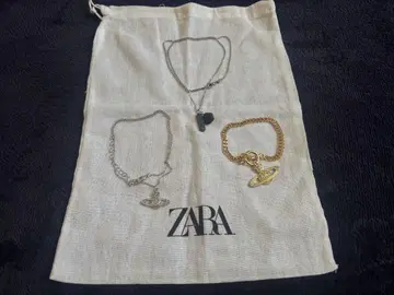 ZARA와 비비안의 목걸이와 팔찌 (가방 포함)
