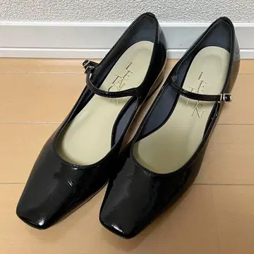 [ 몇 회 사용 정도 ] 르탈론 펌프스 에나멜 스트랩 스퀘어토 블랙