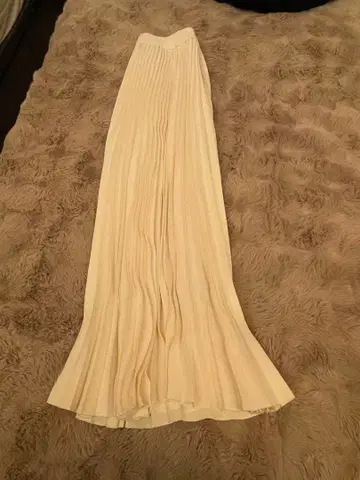 seven fairy Wis. 화이트 플리츠 롱 스커트