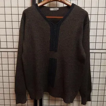 일본제 MAD HECTIC V-Neck Knit Sweater