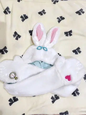 앨리스 화이트 토끼 팬캡 머플러 장갑
