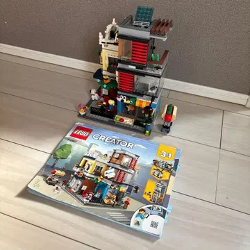 LEGO 3in1 크리에이터 31097 타운하우스 반려동물 샵 & 카페