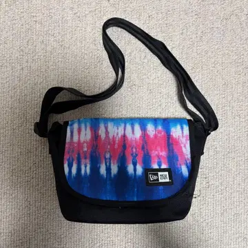 NEW ERA 타이다이 숄더백