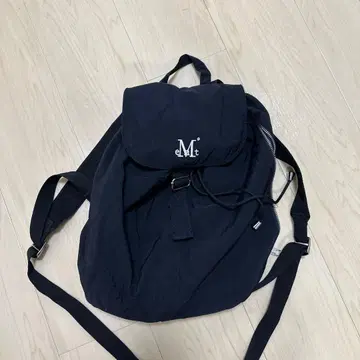 무센트 MUCENT 블랙 백팩 한국 인기 무신사