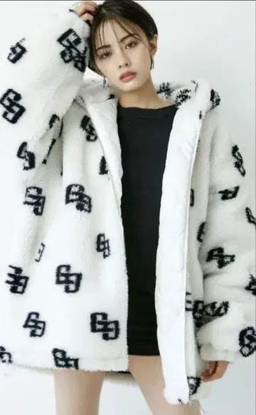 GYDA 제이다 새상품급 보아 블루종