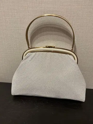 화이트 원단 파티 백 비즈