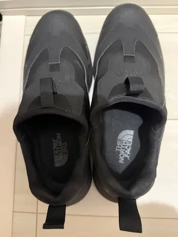 [ 새상품급 ] THE NORTH FACE 블랙스니커즈