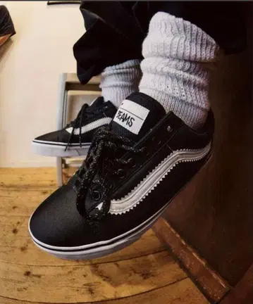 BEAMS VANS 스니커즈