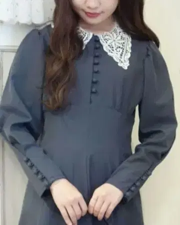 택 포함 새상품 클레릭 레이스 카라 원피스 DARK GRAY