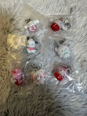 산리오 에모큥 폭신폭신 스노우 딸기