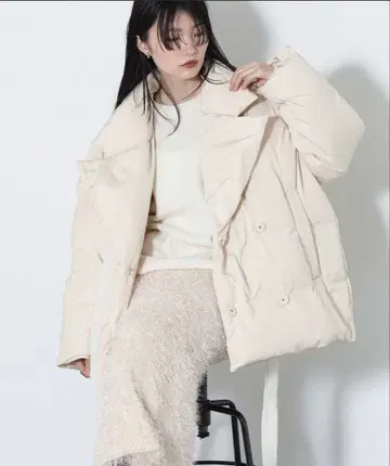 새상품 오버 사이즈 다운 자켓