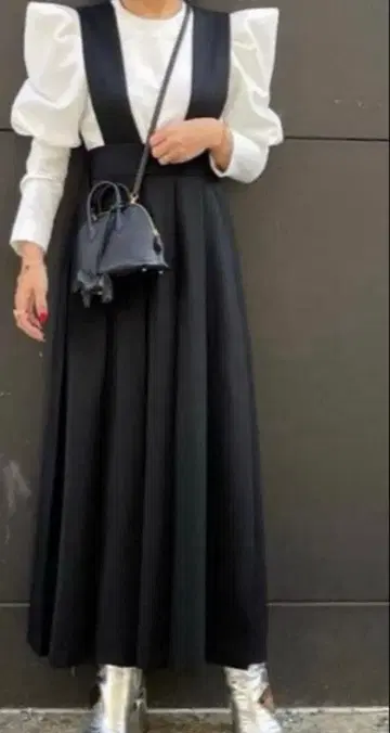 새상품급 시뉴 Cygne의 플리츠 오버롤 스커트