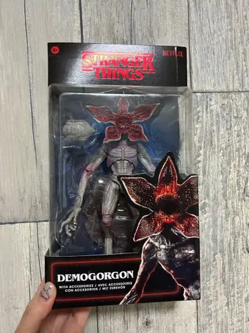 스트레인저 씽즈 데모고르곤 피규어