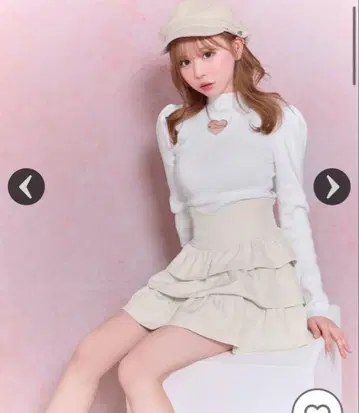 미셸 마카롱 프릴 슬림 레그 스커트