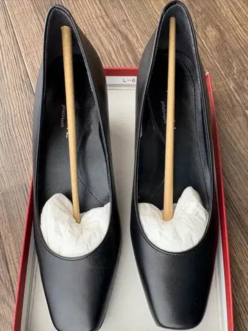 REGAL 블랙 가죽 펌프스