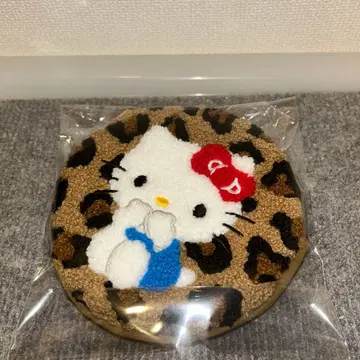 [새상품] 산리오 헬로키티 레오파드 무늬 사가라 서클 파우치