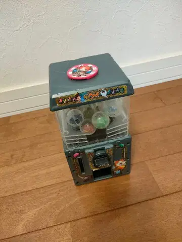 요괴워치 가챠머신 + 메달 1개