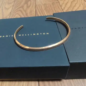 DANIEL WELLINGTON 골드 뱅글