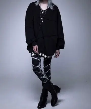 시버라이즈 헤비 웨이트 절개 디자인 풀오버 맨투맨