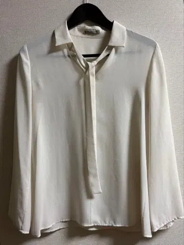 띠어리 럭스 워셔블 디자인 블라우스 보타이 화이트