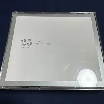 25 Finally 나미에 아무로 1992-2017